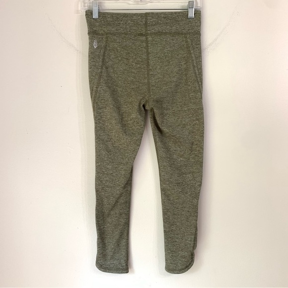 Free People Movement cut out cropped Infinity leggings size medium Army Green - Picture 4 of 10